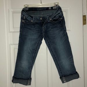 Buckle Miss Me Capri Pants